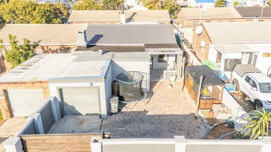 2 Bedroom Property for Sale in Zoo Park Western Cape